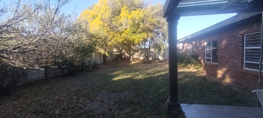 4 Bedroom Property for Sale in Flamingo Park Free State
